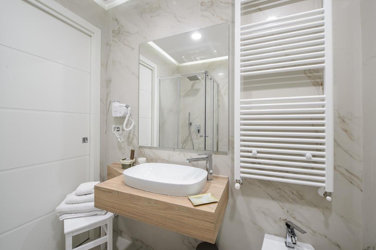 Quarto Novo Suite Foggia Rum bild